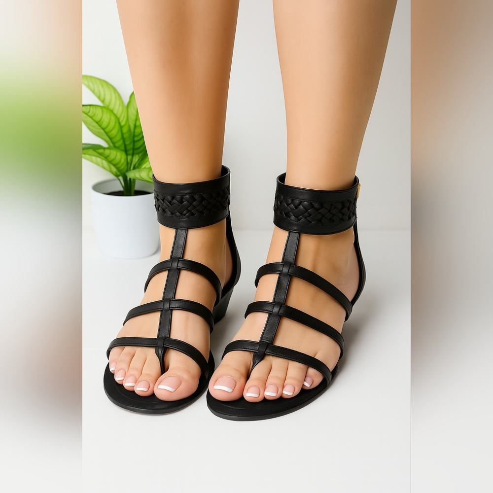 Lauren Ralph Lauren Black Strappy Sandals – Size 8.5B Chic and elegant